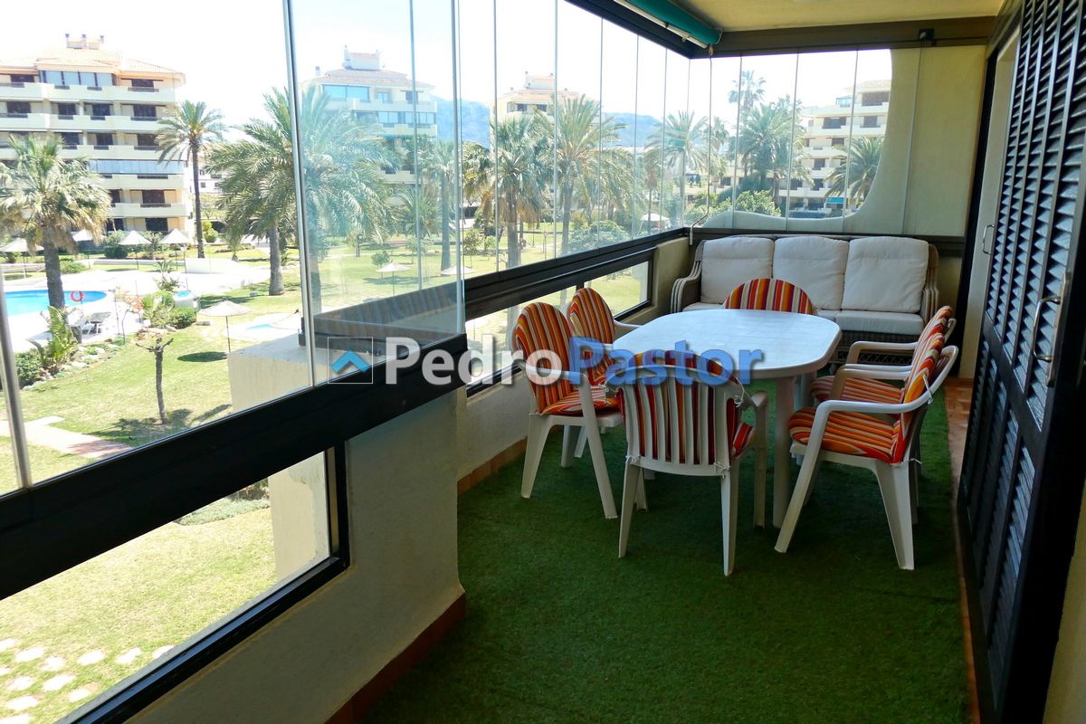 Beachfront apartment, urbanization Playa Grande