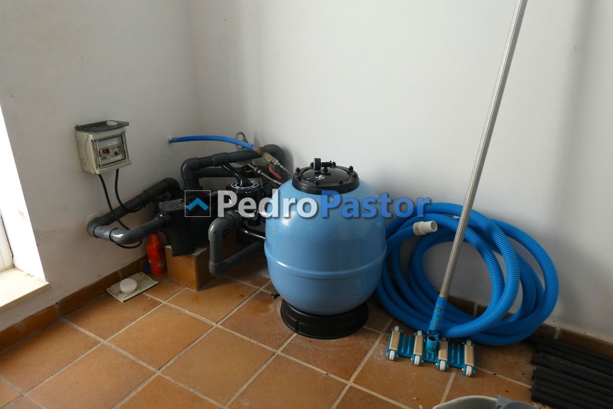 Ático dúplex de 3 dormitorios con piscina privada en Oliva Nova